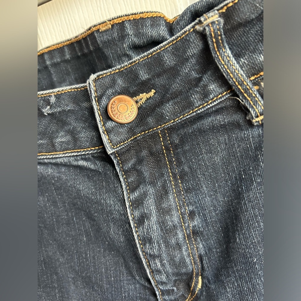 & jeans - Picture 4 of 8
